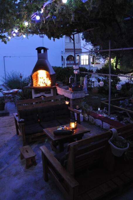 הוילה Banjol Little House Kucica מראה חיצוני תמונה